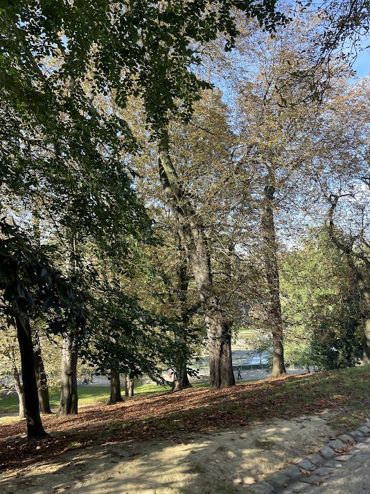 Parc des Buttes-Chaumont, Paris.